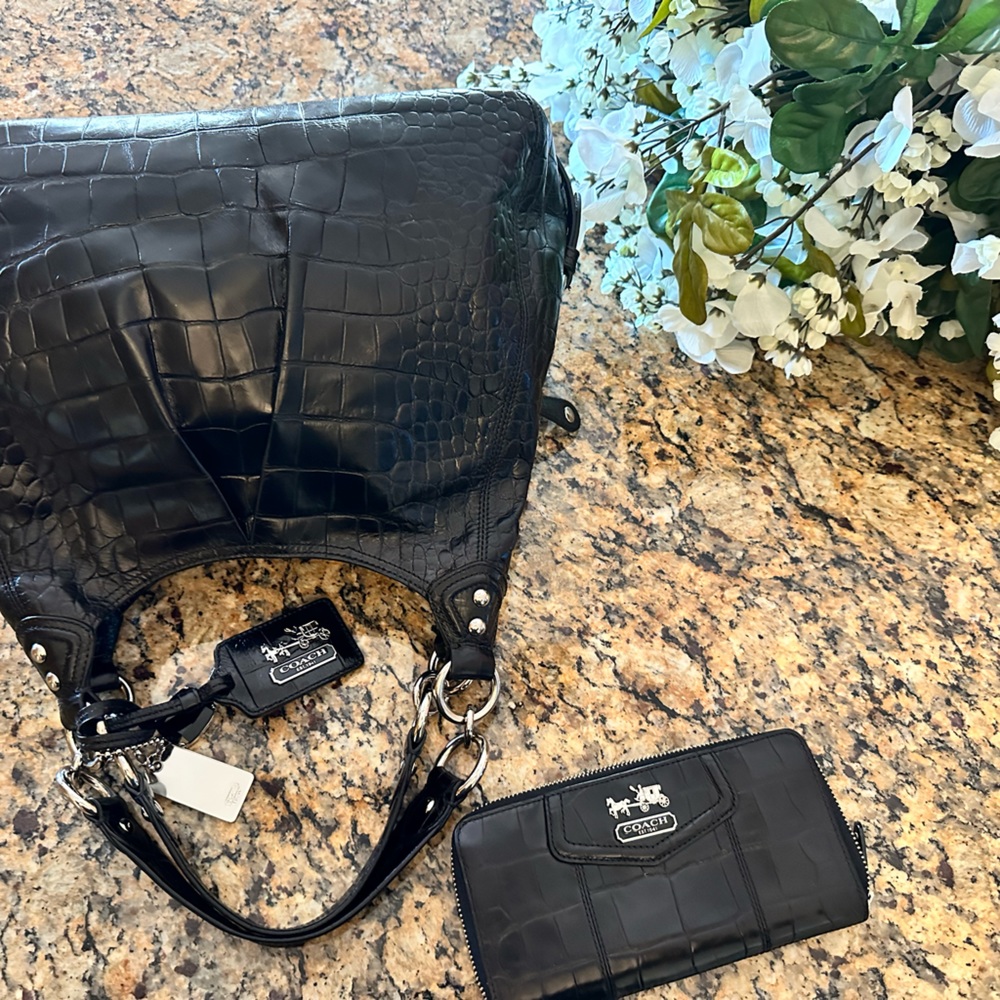 COACH ❤️ MADISON CROC EMBOSSED PATENT LEATHER ~LIMITED EDITION~ Bag & Wallet Set - Picture 3 of 15